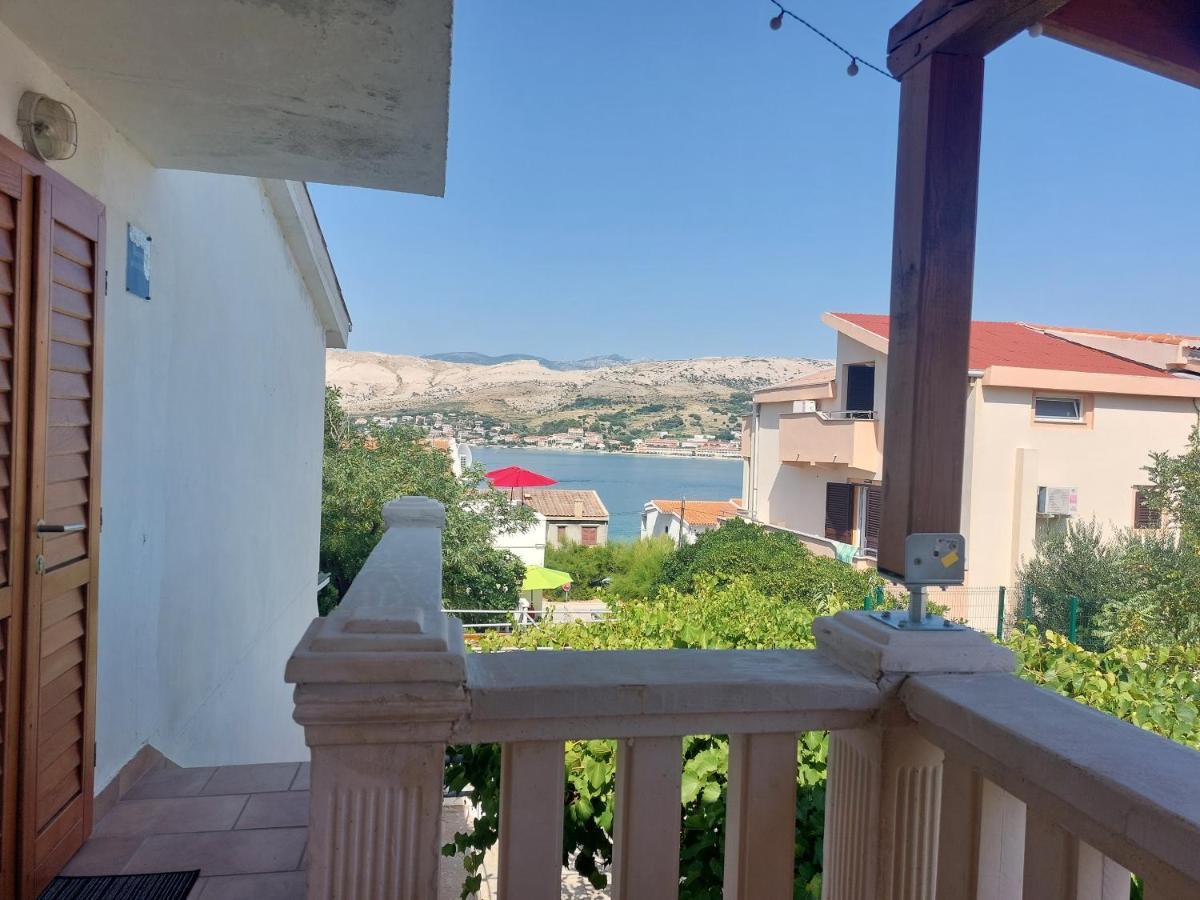 Studio Apartment Iva - 50 M From The Sea-Balcony باغ المظهر الخارجي الصورة